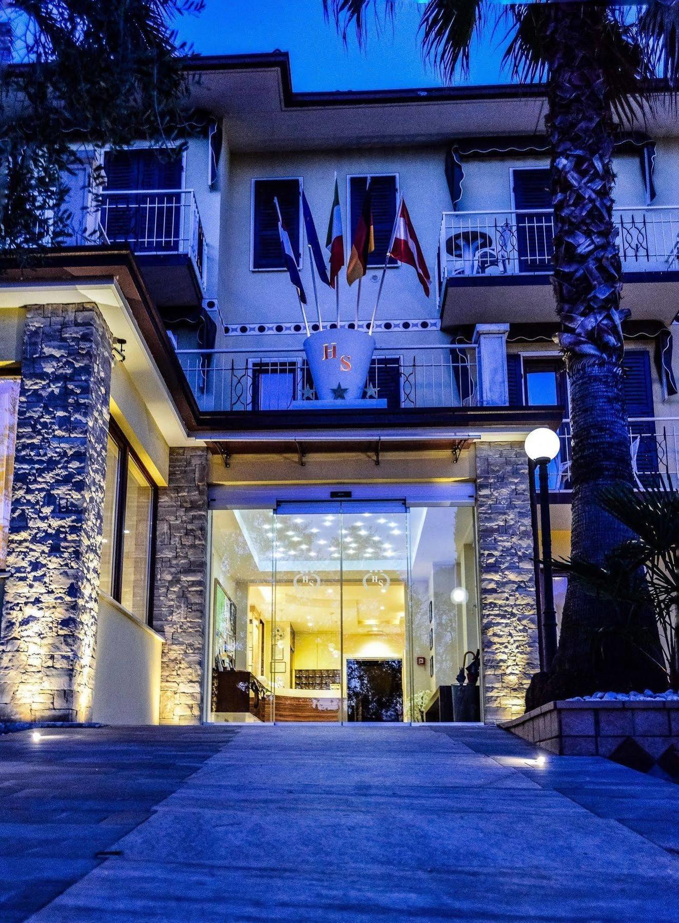Hotel Sorriso Toscolano-Maderno Exterior foto