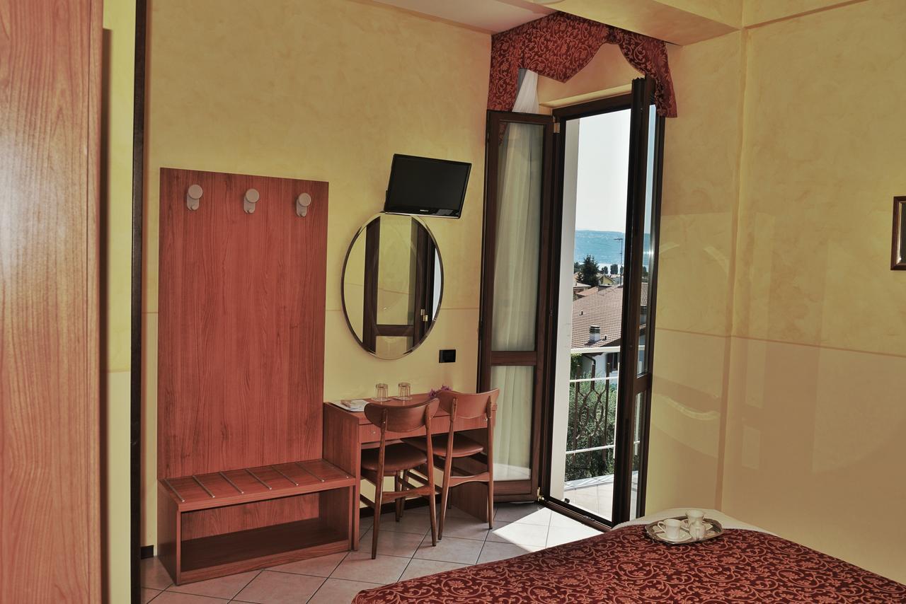 Hotel Sorriso Toscolano-Maderno Exterior foto